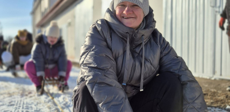 Gdy jest zima i śnieg :) wtedy sanki idą w ruch